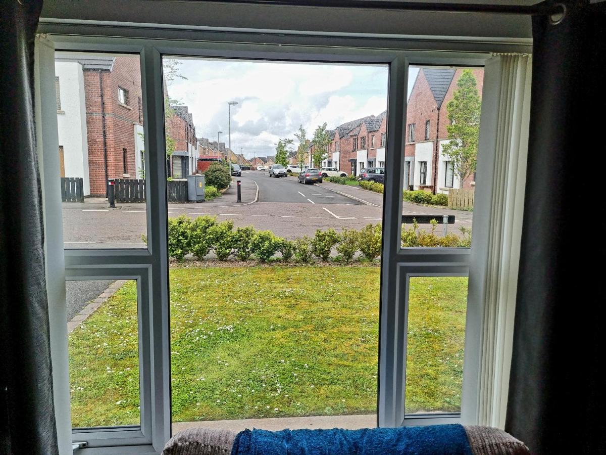 Modern 3 Bedroom Semi Detached Home Limavady Bagian luar foto
